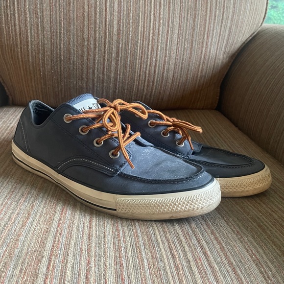 Converse All-Stars - Picture 1 of 3